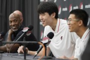 AG体育官方入口-杨毅：如果能给杨瀚森在NBA挑教练，我希望是比卢普斯没出事
